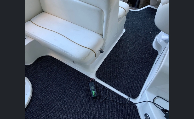 Sea Ray Sundancer 260-kuva-7